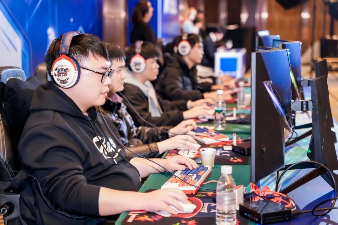 电竞社区活跃度高,粉丝互动频繁 电竞社区活跃度高,粉丝互动频繁